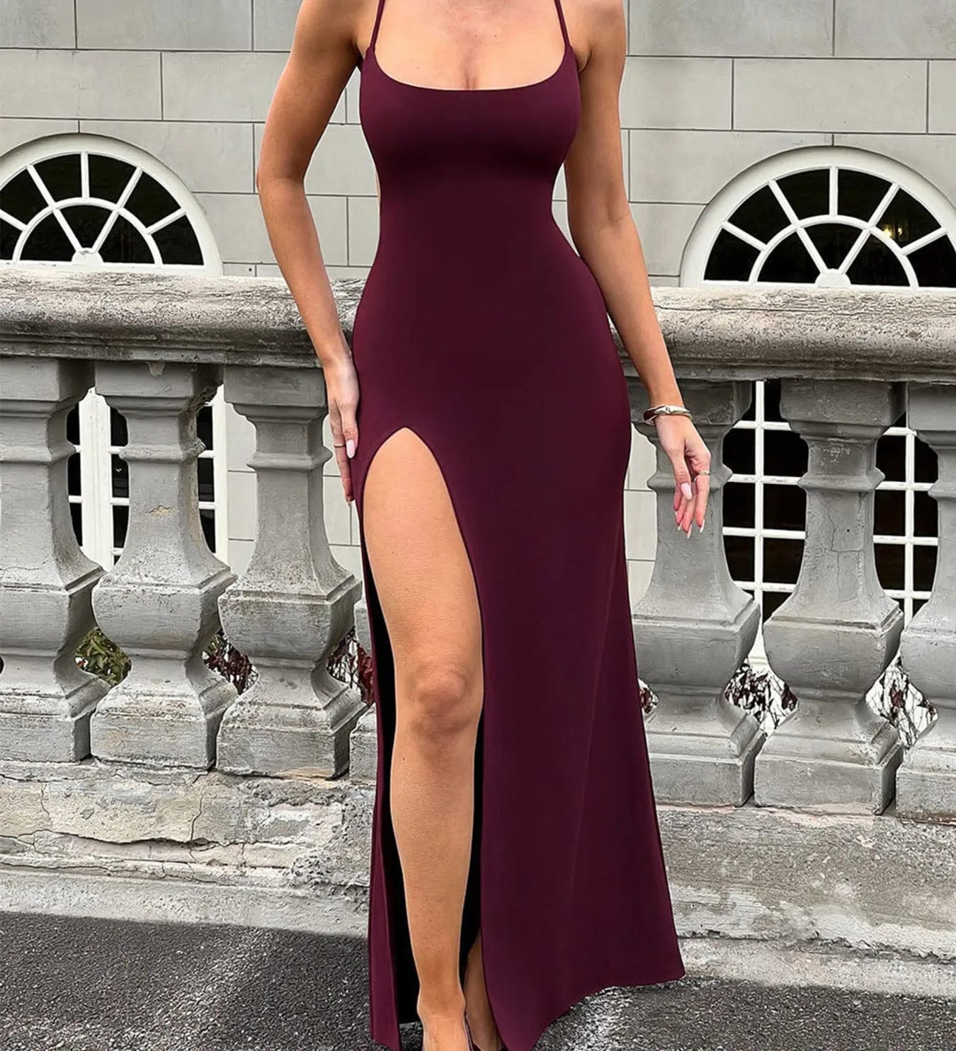 AMORA |