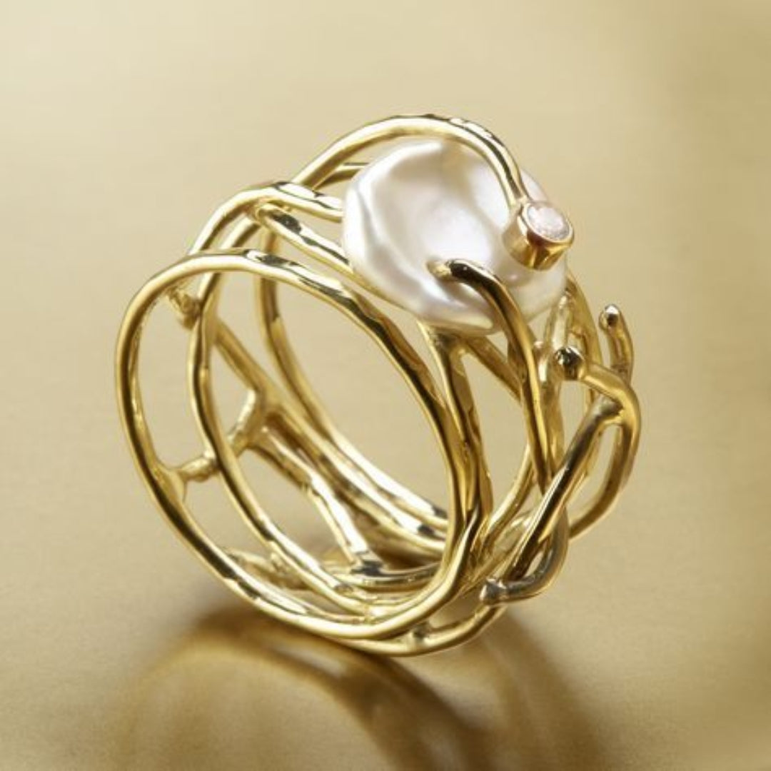 LuxPearl Arany Finom Gyűrű Gyöngyökkel - Chic Kényelem