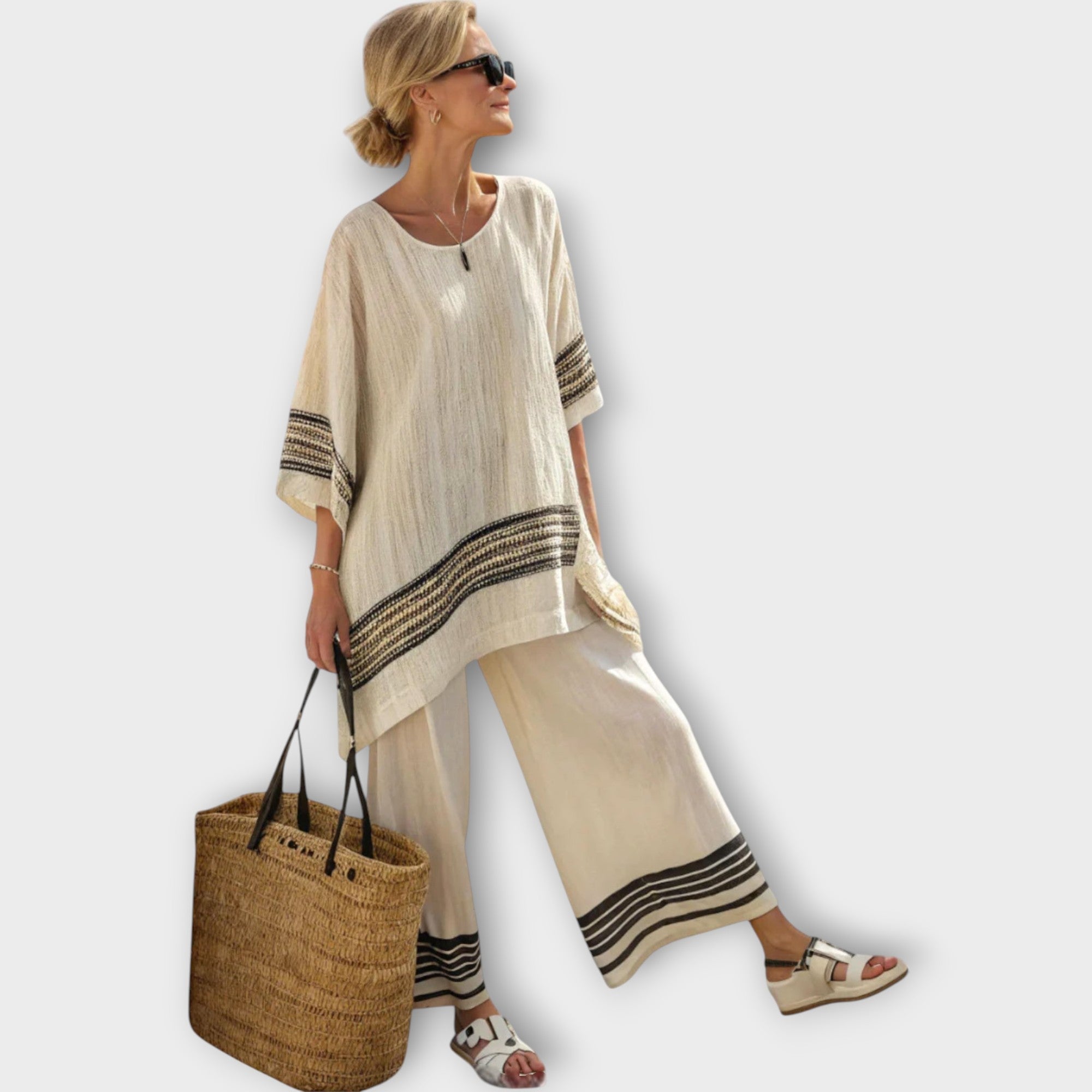 Anila - Elegáns Két Réses Szett Csíkos Dizájnnal