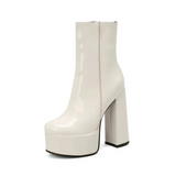 Carina – Botas szupermagas platformmal, bájjal és magabiztossággal