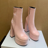 Carina – Botas szupermagas platformmal, bájjal és magabiztossággal