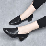 Olene | Sapatos de Salto em Pele Vegan com Bordado Suave