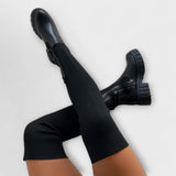 Judita-Botas, Joelho lábnyoma