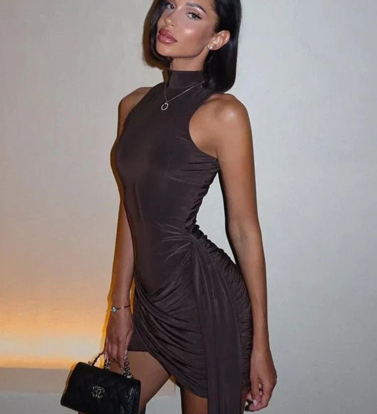 Daniella Garbónyakú Mini Ruha